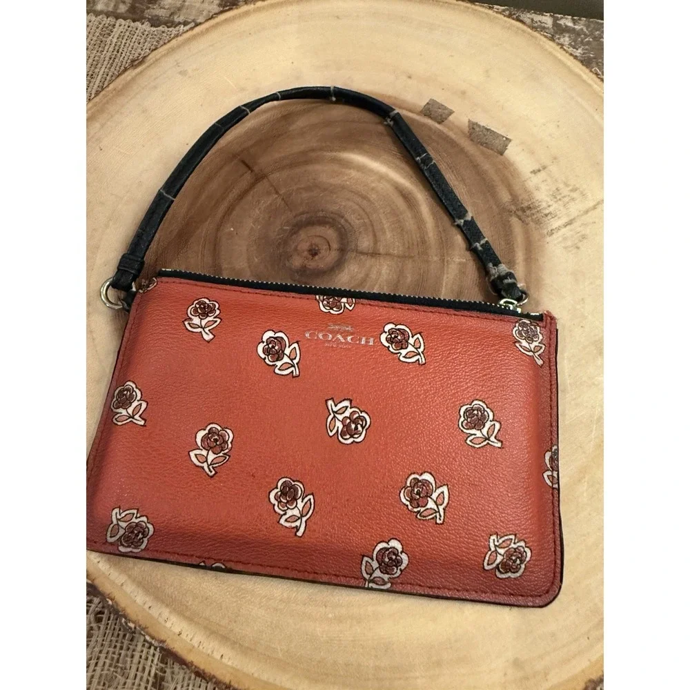 COACH  Woman's Small Sienna Rose‎ Print Wristlet Wallet Red
